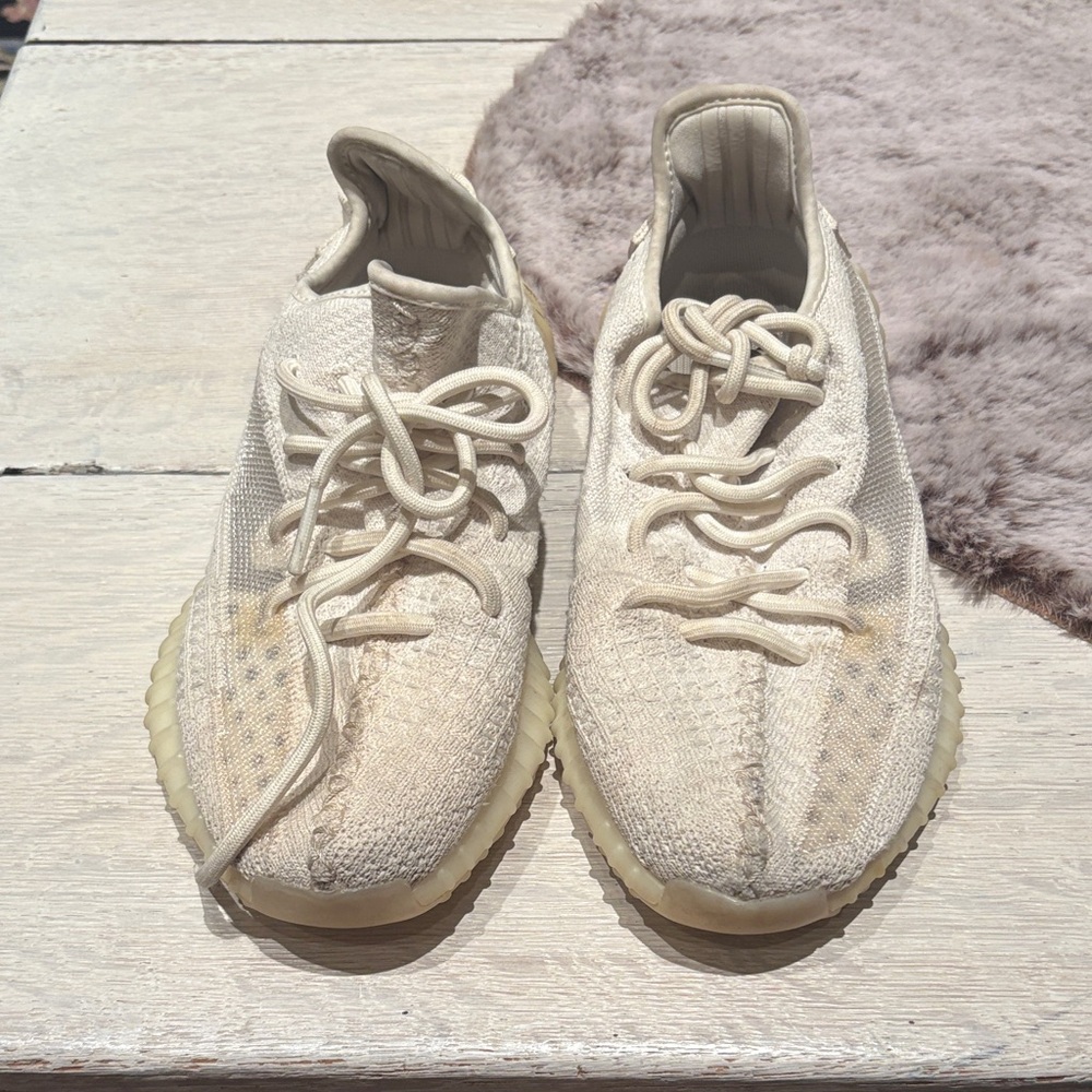Women's KY athletic sneakers in Cream White size 6 1/2